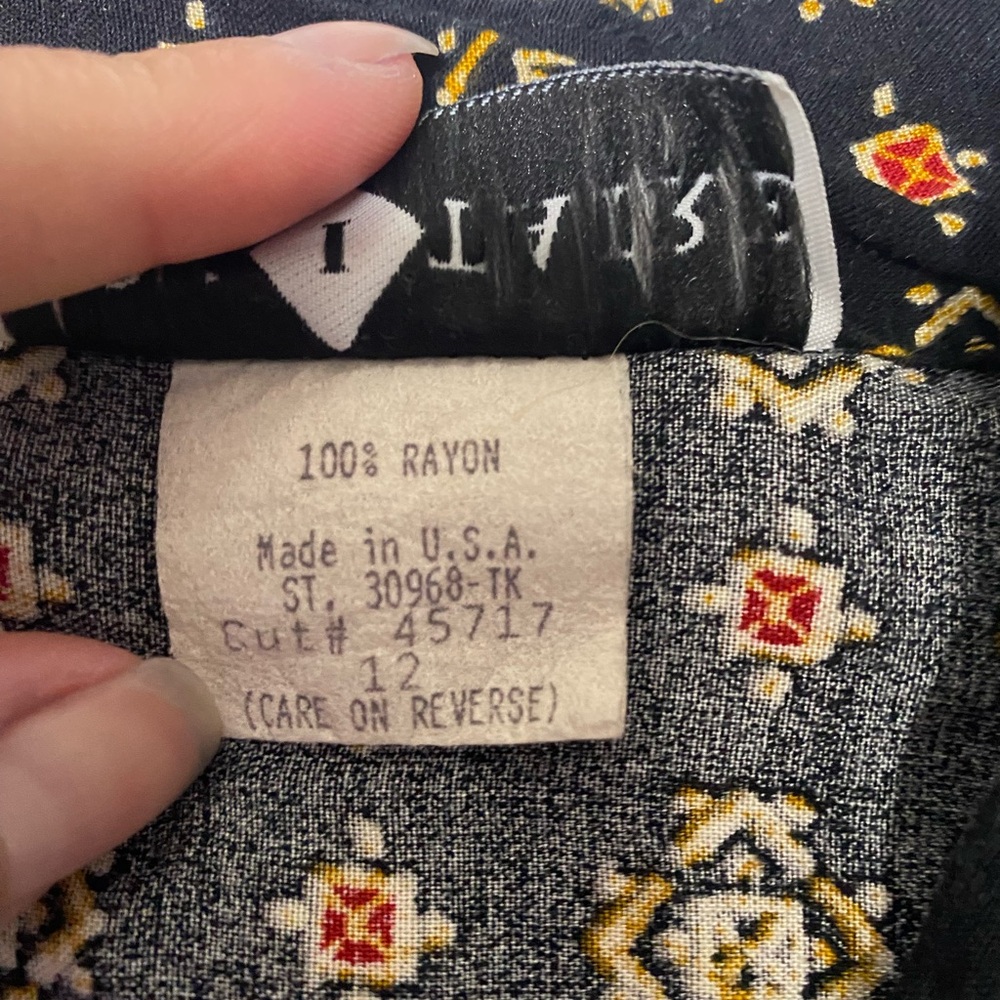 Solitaire Black And Gold Patterned One Button Tie… - image 7